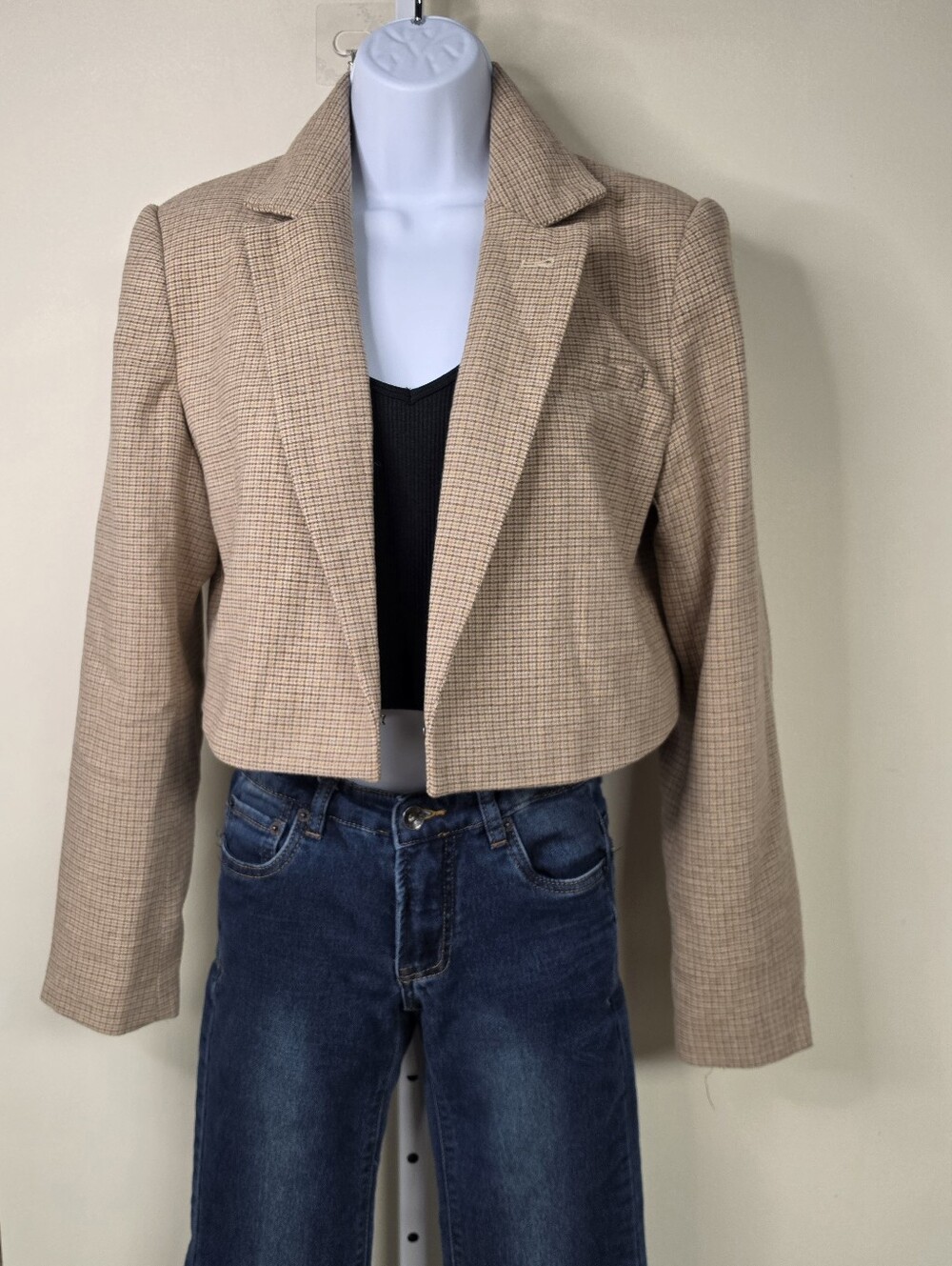 Future Collective Reese Blutstein S Plaid Cropped Blazer Wool Blend P
NWT 0122